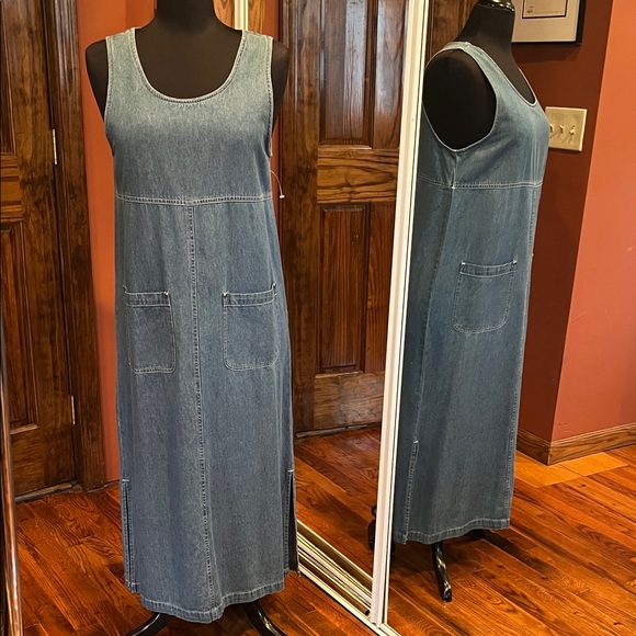 NWOT Denim Sleeveless Dress with Pockets - Picture 1 of 12